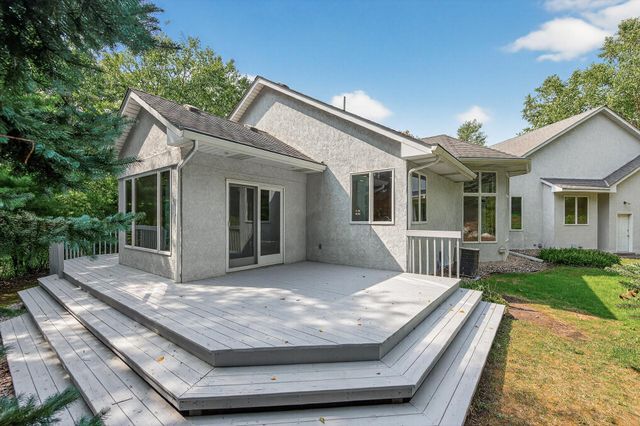 2520 Arbor Court, Mendota Heights, MN 55120