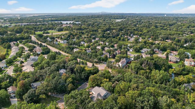 2520 Arbor Court, Mendota Heights, MN 55120