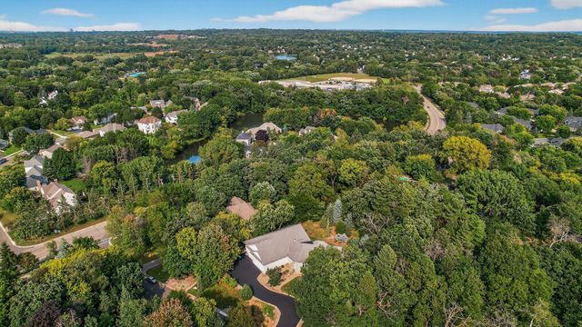 2520 Arbor Court, Mendota Heights, MN 55120