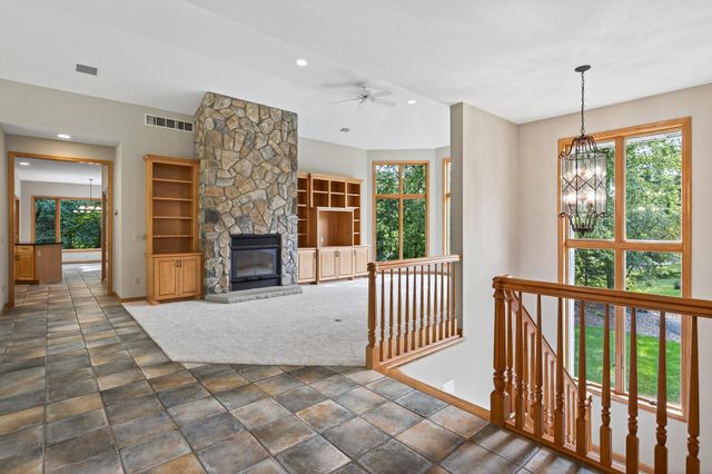 2520 Arbor Court, Mendota Heights, MN 55120
