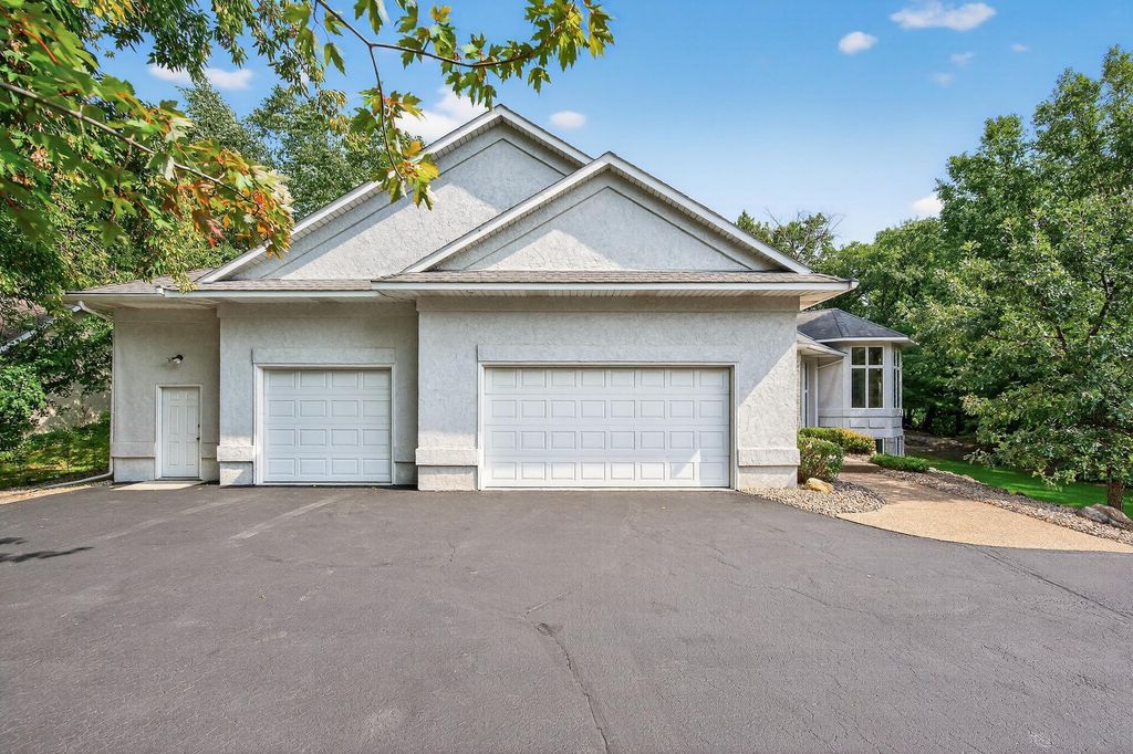 2520 Arbor Court, Mendota Heights, MN 55120 — photo 4