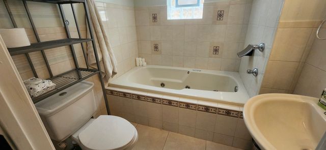 6455 W 64th Street, Chicago, IL 60638