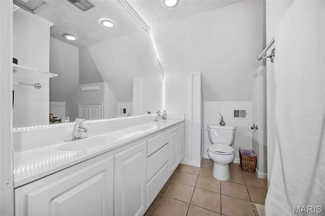 541 Mapleview Drive, University City, MO 63130