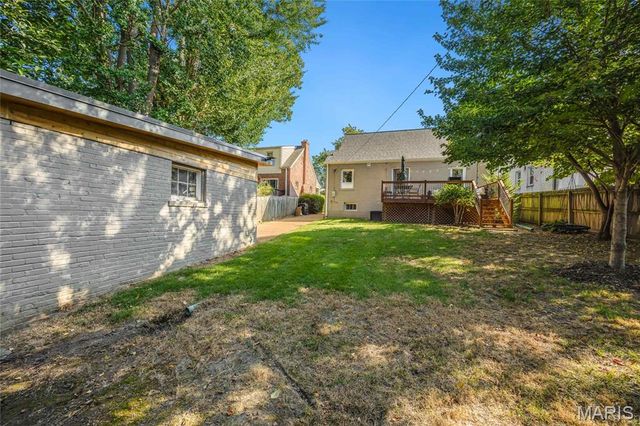541 Mapleview Drive, University City, MO 63130