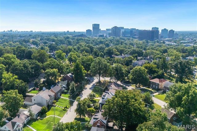 541 Mapleview Drive, University City, MO 63130
