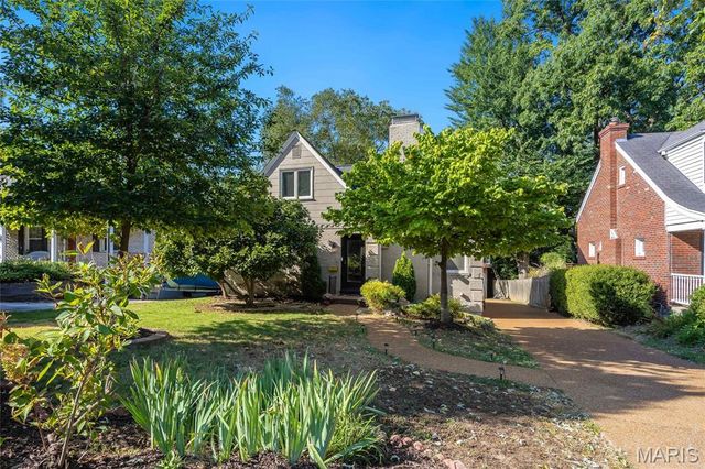 541 Mapleview Drive, University City, MO 63130