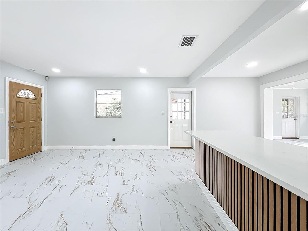 Image 12 of property listing at 5399 PALADIN WAY, Orlando, FL 32810