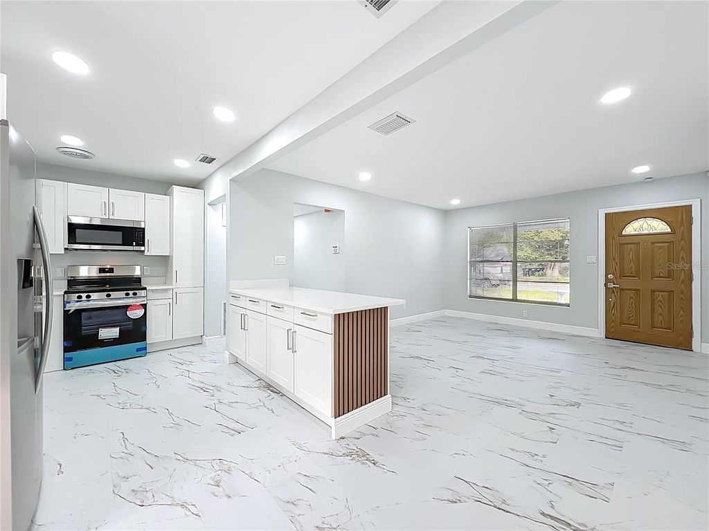 Image 14 of property listing at 5399 PALADIN WAY, Orlando, FL 32810