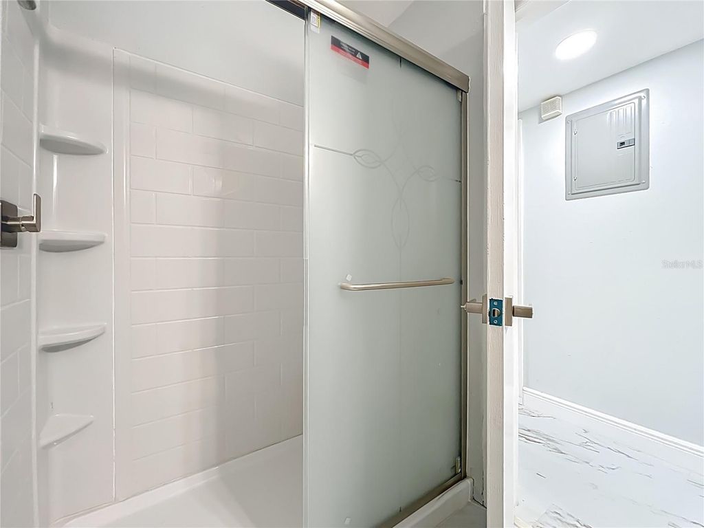 Image 33 of property listing at 5399 PALADIN WAY, Orlando, FL 32810