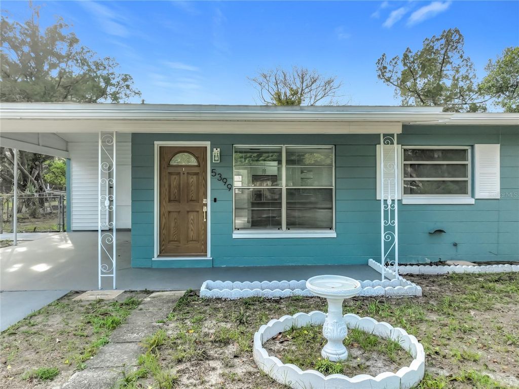 Image 5 of property listing at 5399 PALADIN WAY, Orlando, FL 32810