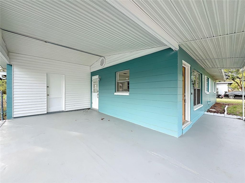 Image 6 of property listing at 5399 PALADIN WAY, Orlando, FL 32810