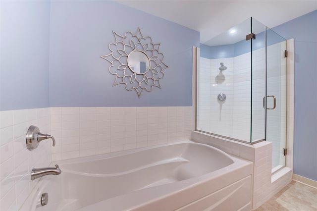 801 E Beach Drive BC0908, Galveston, TX 77550