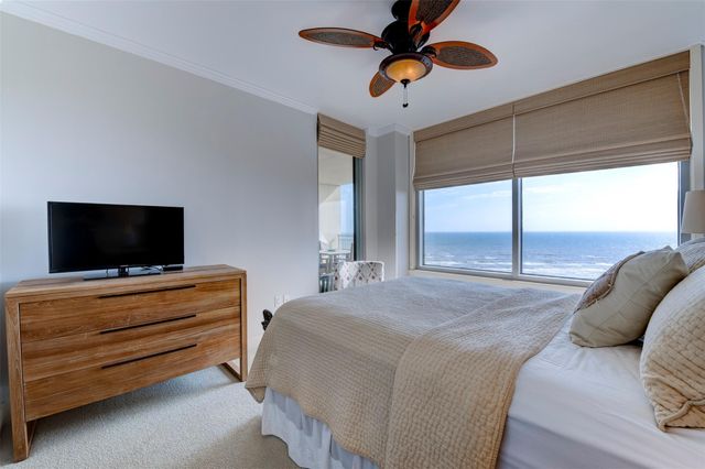 801 E Beach Drive BC0908, Galveston, TX 77550