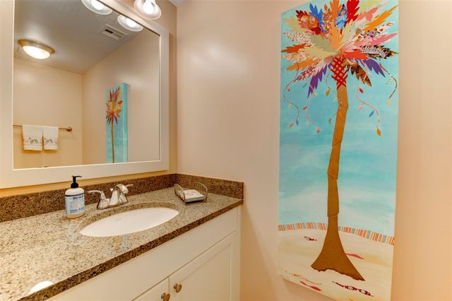 801 E Beach Drive BC0908, Galveston, TX 77550