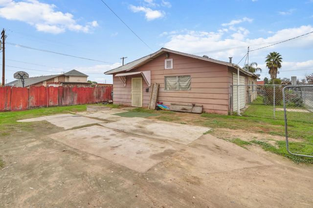 212 El Paso Ave, Modesto, CA 95351