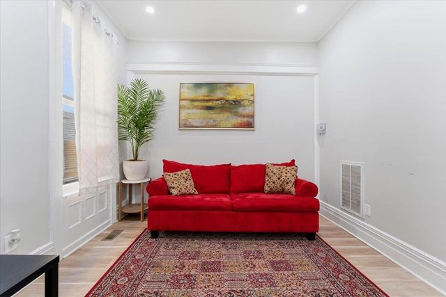257 WOODLAWN AVE, Jc, West Bergen, NJ 07305
