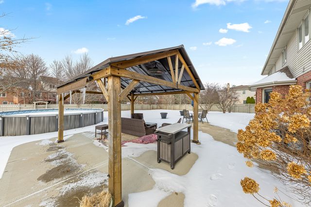 18753 Rosewood Lane, Mokena, IL 60448