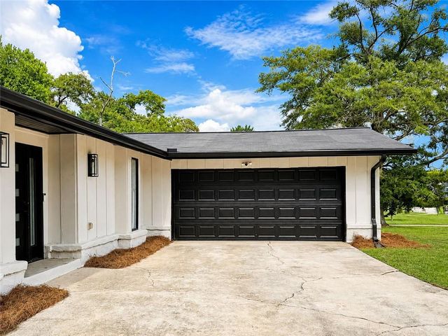 2294 SE Fairview Road SE, Conyers, GA 30013