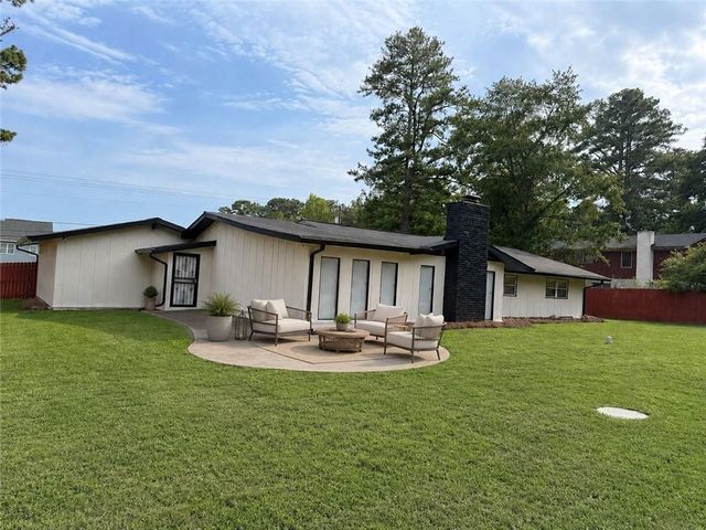 2294 SE Fairview Road SE, Conyers, GA 30013