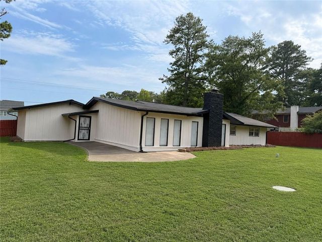 2294 SE Fairview Road SE, Conyers, GA 30013