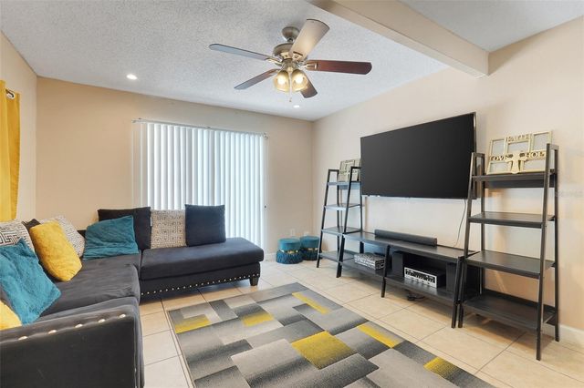 3874 TAM DRIVE, Orlando, FL 32808