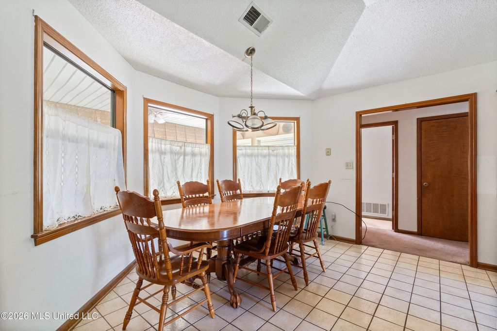 4075 Davall Drive, Olive Branch, MS 38654 — photo 5