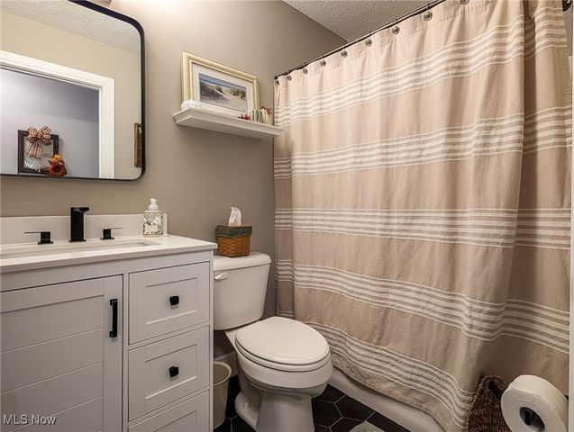 546 E Mohawk Drive, Malvern, OH 44644