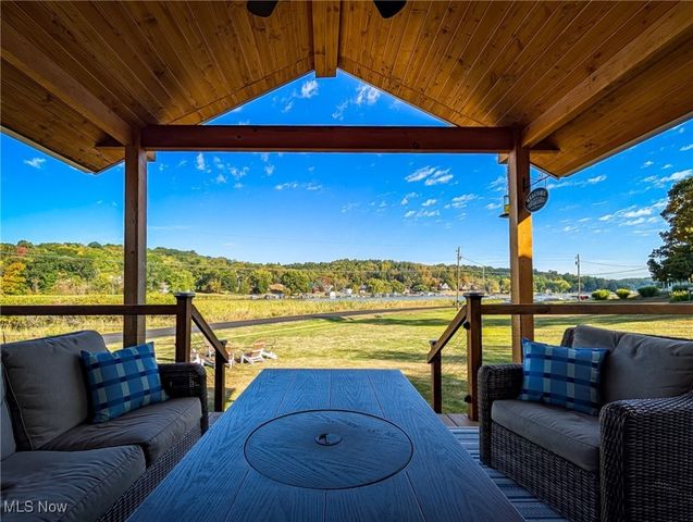 546 E Mohawk Drive, Malvern, OH 44644