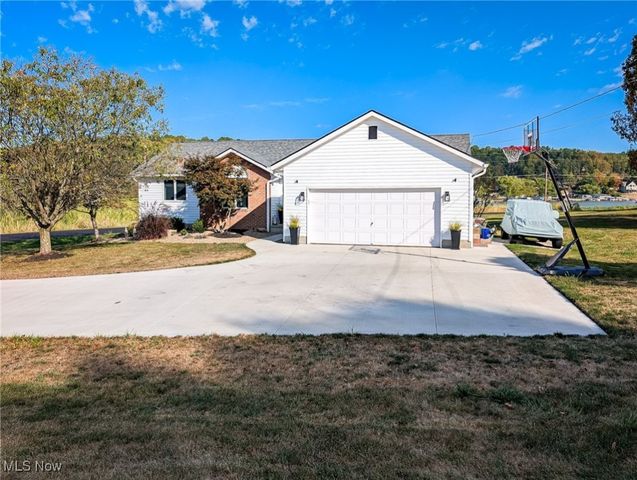 546 E Mohawk Drive, Malvern, OH 44644