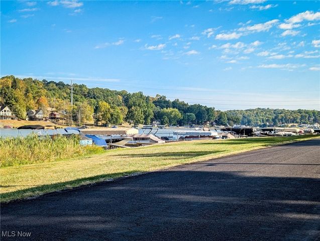 546 E Mohawk Drive, Malvern, OH 44644