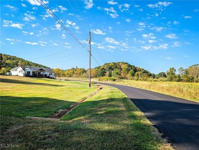 546 E Mohawk Drive, Malvern, OH 44644