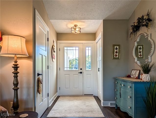 546 E Mohawk Drive, Malvern, OH 44644