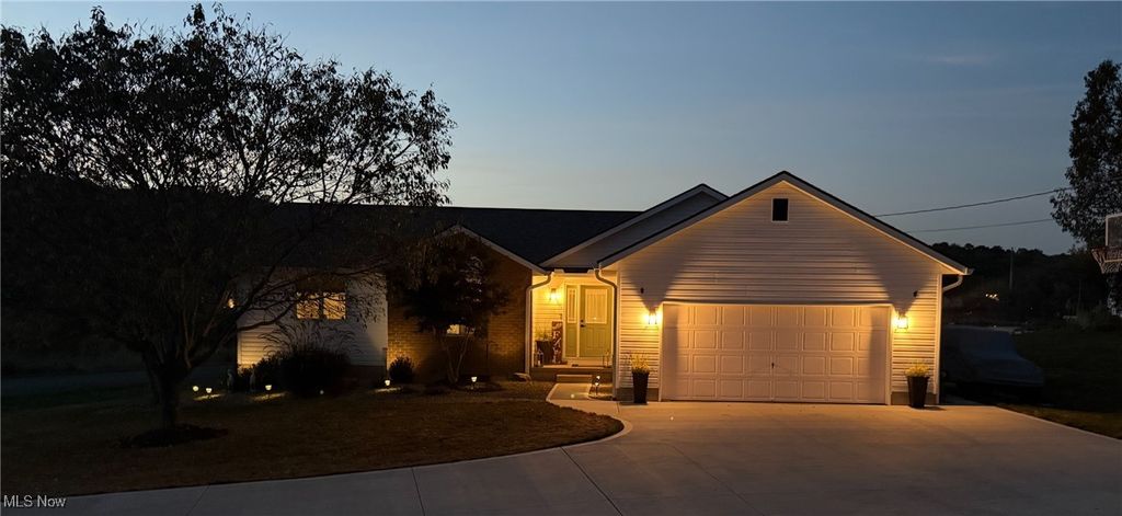 546 E Mohawk Drive, Malvern, OH 44644