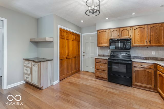 3713 Wild Ivy Drive, Indianapolis, IN 46227