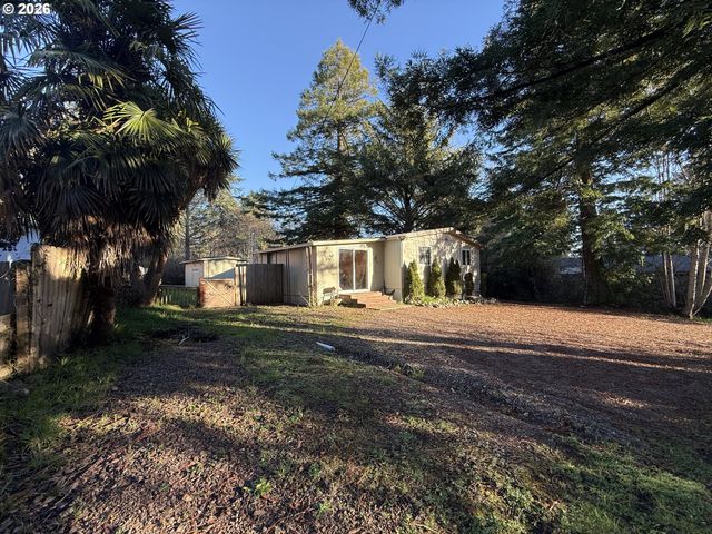 16947 PARKVIEW Dr, Brookings, OR 97415