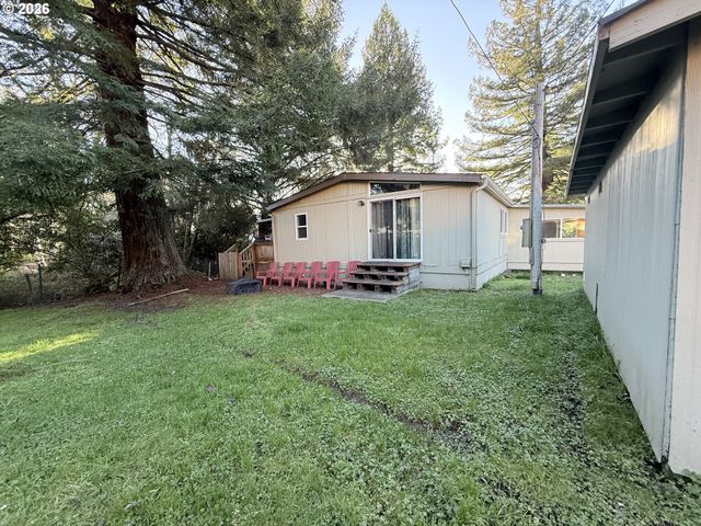 16947 PARKVIEW Dr, Brookings, OR 97415