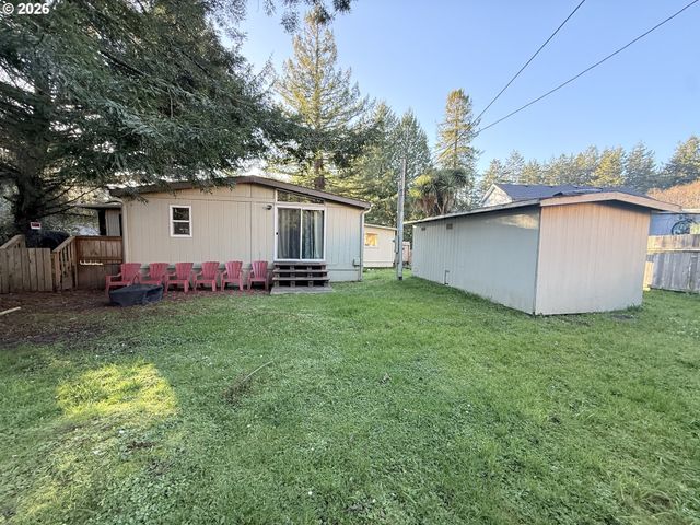 16947 PARKVIEW Dr, Brookings, OR 97415