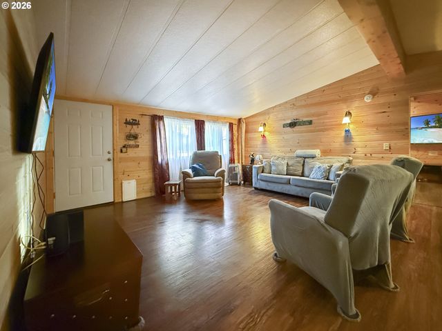 16947 PARKVIEW Dr, Brookings, OR 97415