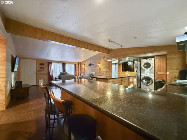 16947 PARKVIEW Dr, Brookings, OR 97415