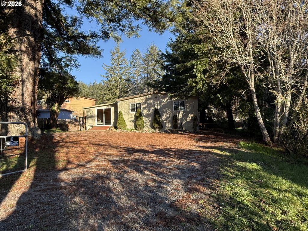 16947 PARKVIEW Dr, Brookings, OR 97415