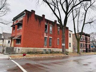 5300 S Peoria Street, Chicago, IL 60609