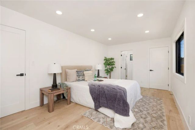 5856 Halbrent Avenue, Sherman Oaks, CA 91411