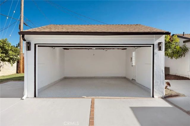 5856 Halbrent Avenue, Sherman Oaks, CA 91411