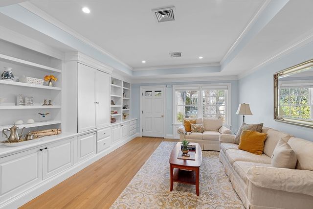 21 Decatur Lane, Wayland, MA 01778