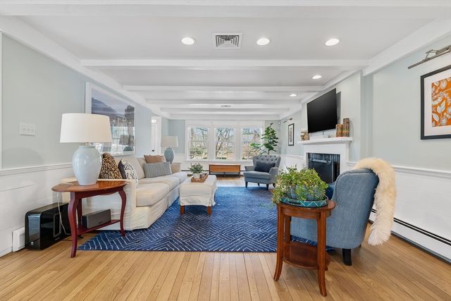 21 Decatur Lane, Wayland, MA 01778