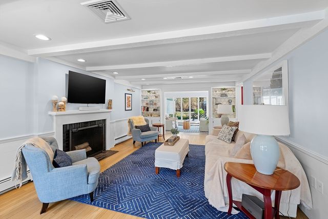 21 Decatur Lane, Wayland, MA 01778