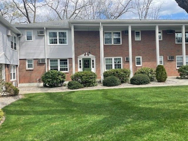 80 Brush Hill Ave 65, West Springfield, MA 01089