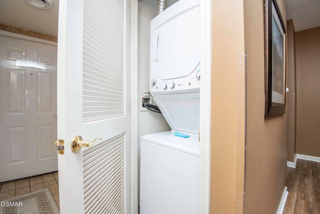 205 Ogle Drive, Pigeon Forge, TN 37863