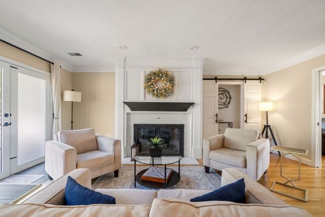 35 Pokanoket Ln, Marshfield, MA 02050