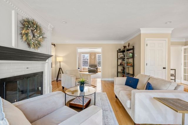 35 Pokanoket Ln, Marshfield, MA 02050